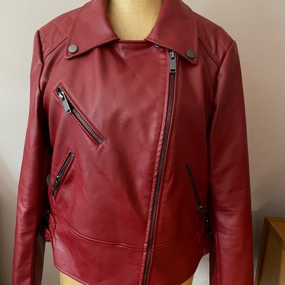 BOMBER JACKET!  Red faux leather Medium - Picture 3 of 7